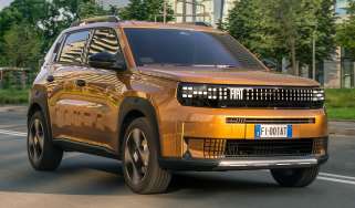 Fiat Grande Panda Hybrid La Prima - front